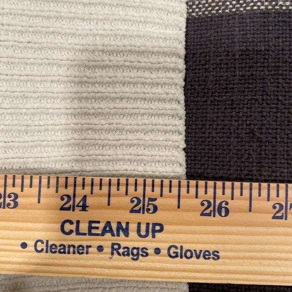 Abercrombie & Fitch Chenille Soft Sweater Ivory Gray Color Size Medium - Picture 8 of 9